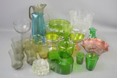 Lot 365 - A group of antique and vintage glassware to...