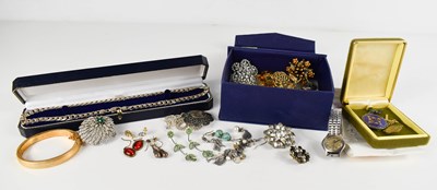 Lot 147 - A group of costume jewellery and watches, to...