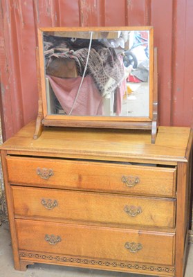 Lot 621 - An oak chest of drawers together with a toilet...