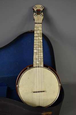 Lot 141 - A mid 20th century Broadcaster banjo ukelele,...