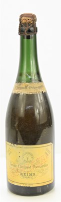 Lot 135 - A bottle of vintage Veuve Cliquot champagne...