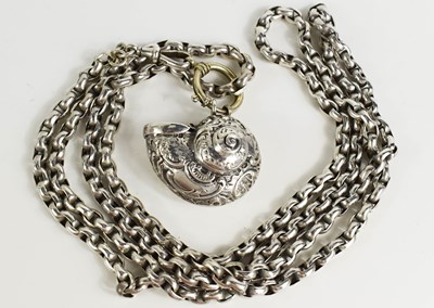 Lot 123 - A silver belcher chain with crab claw clasp,...