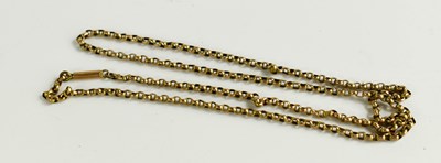 Lot 121 - A 9ct gold chain link necklace, with barrel...