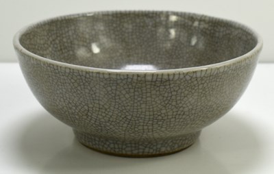 Lot 546 - A Chinese celadon crackle glaze bowl, 17.5cm...