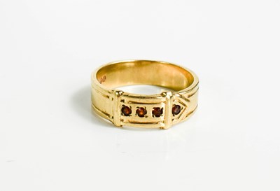 Lot 128 - A 9ct gold gentleman's buckle ring, set with...