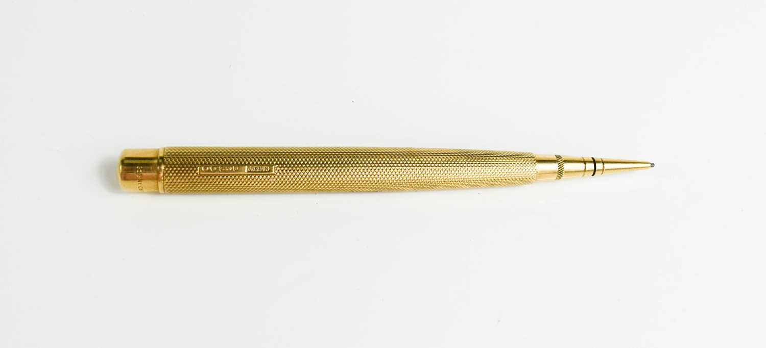 Lot 311 - A 9ct gold propelling pencil by Samson &...