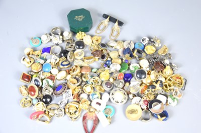 Lot 241 - A large group of earrings and brooches some...