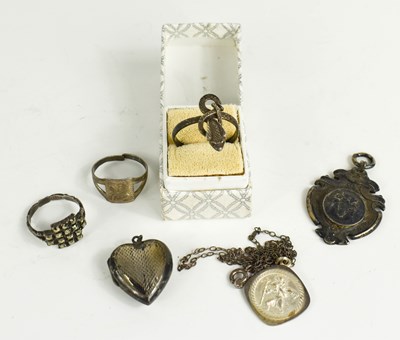 Lot 274 - A group of silver and white metal jewellery to...