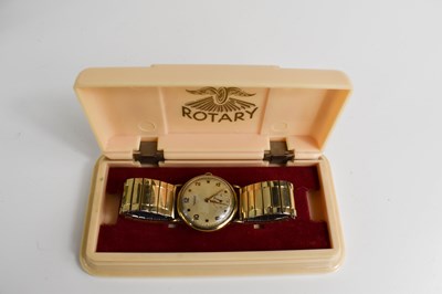 Lot 120 - A vintage gentleman's 9ct gold cased Rotary...
