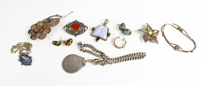 Lot 258 - A group of jewellery to include filagree...