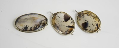 Lot 235 - A silver and moss agate oval brooch and...