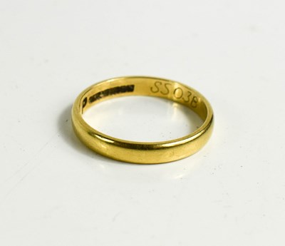 Lot 196 - An 18ct yellow gold wedding band, size P, 3g