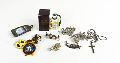 Lot 183 - A selection of vintage jewellery, to include...