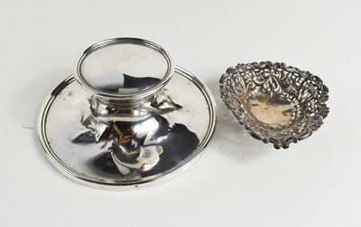 Lot 148 - A silver capstan inkstand, Birmingham 1932,...