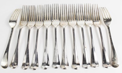 Lot 305 - A set of twelve Victorian silver forks in the...