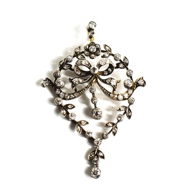 Lot 318 - A Victorian 19th century diamond set pendant,...