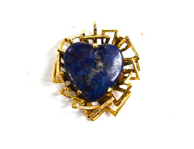 Lot 331 - A 9ct gold and lapis lazuli set pendant in the...