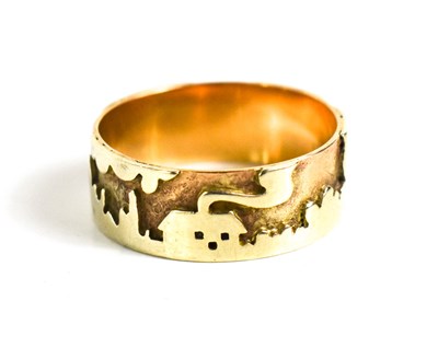 Lot 333 - A 9ct gold Artisan ring, with cut out design...