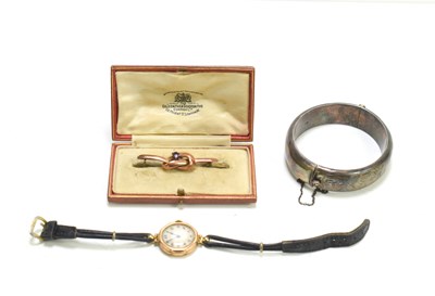 Lot 91 - An Art Deco, 9ct gold cased lady's watch, with...