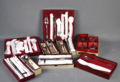 Lot 92 - A quantity of boxed community plate cutlery.