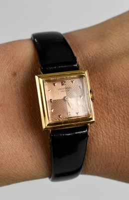 Lot 162 - An 18ct Universal gold cased lady's watch,...