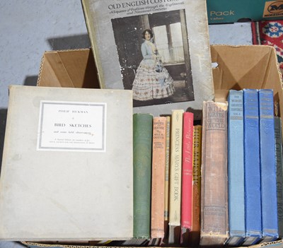 Lot 414 - A group of Royal and other collectable books...