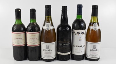 Lot 139 - A mixed case of fine vintage French wines,...