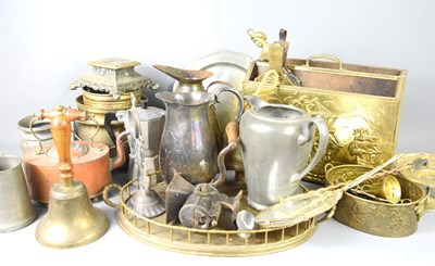 Lot 383 - A group of brass and other metal ware to...