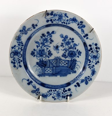 Lot 226 - A 19th century Chinese blue and white plate.