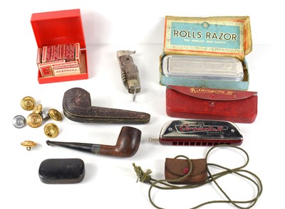 Lot 51 - A group of collectable items to include a...
