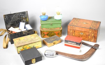 Lot 70 - A group of collectable items to include a...